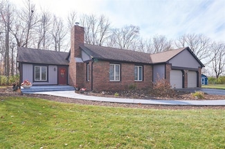 6725 Lana Ct W, New Palestine, IN 46163