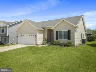 183 Aylesbury Ln, Martinsburg, WV 25403