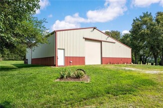 9664 K-92 Hwy, McLouth, KS 66054