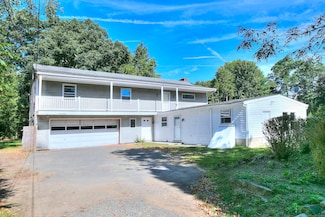 489 Main St, Westport, CT 06880