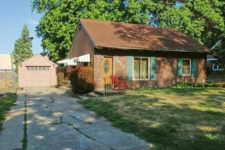 1110 69th St, Windsor Heights, IA 50324