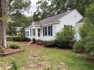 520 S Mechanic St, Pendleton, SC 29670
