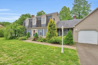79 Carriage Dr E, Meriden, CT 06450