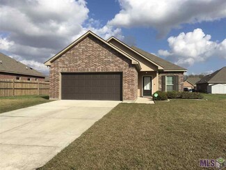 582 Key Biscayne Dr, Port Allen, LA 70767