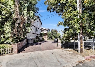 15610 Moorpark St Unit 2, Encino, CA 91436