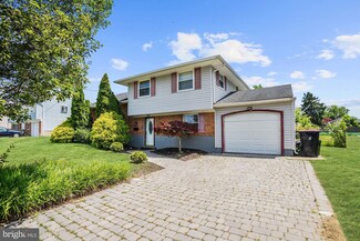 1030 Lynnwood Ln, Somerdale, NJ 08083
