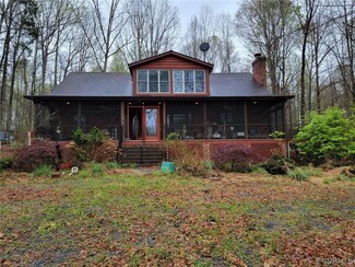 1329 Coles Creek Ln, New Canton, VA 23123