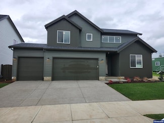 617 Magnolia Ave, Woodburn, OR 97071