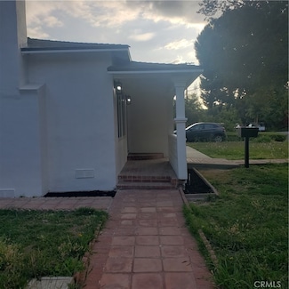 18736 Hart St, Reseda, CA 91335