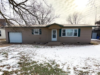 518 E Central St, Fairview, OK 73737