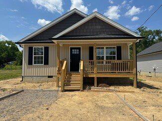 617 Fondel Ln, Tunnel Hill, GA 30755