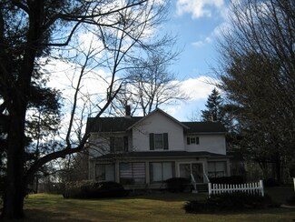 1195 N 2000 East Rd, Milford, IL 60953
