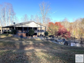 118 Goose Pond Rd, Cascade, VA 24069