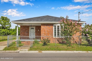 172 Hoxie St, Biloxi, MS 39530