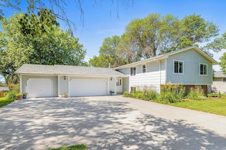 16951 88th Ave N, Osseo, MN 55311