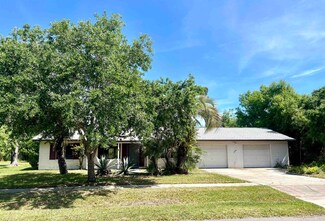 510 Sevilla Dr, Saint Augustine, FL 32086