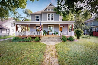 304 W Mechanic St, Harrisonville, MO 64701