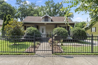 1132 Connecticut Ave, Knoxville, TN 37921
