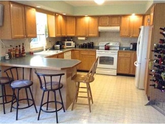 46 Harvard St, Fall River, MA 02720