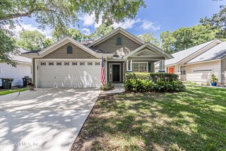 615 Paradise Ct, Atlantic Beach, FL 32233
