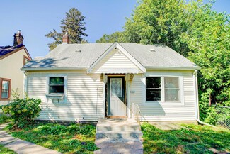 711 Thomas Ave N, Minneapolis, MN 55411