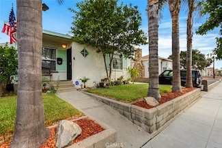1725 E 55th St, Long Beach, CA 90805