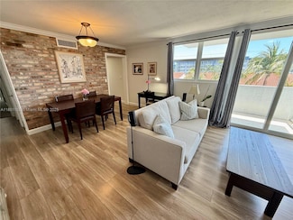 16518 NE 26th Ave Unit 405, North Miami Beach, FL 33160