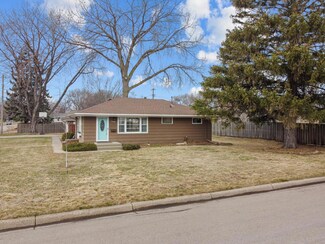 9140 James Ave S, Minneapolis, MN 55431