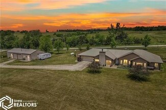 10426 467th St, Woodburn, IA 50275