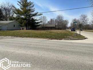 700 S 7th St, Fairfield, IA 52556