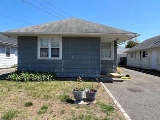 42 Firwood Rd Unit A, Port Washington, NY 11050