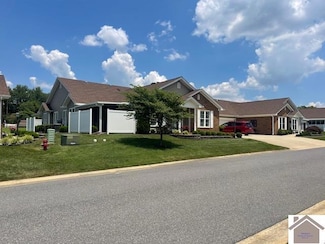 417 Villa Ridge Dr, Paducah, KY 42003
