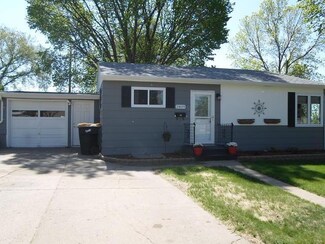 2409 C Ave E, Bismarck, ND 58501