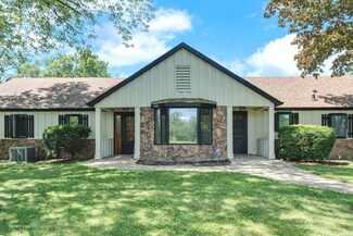 29570 N Gilmer Rd, Mundelein, IL 60060