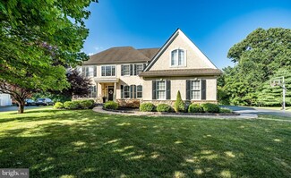 8 Woods Edge Rd, West Chester, PA 19382