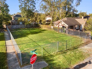 3704 Burkett St, Houston, TX 77004