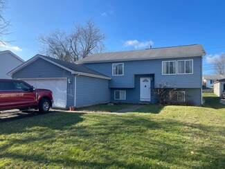 2424 N Elmwood Ave, Waukegan, IL 60087