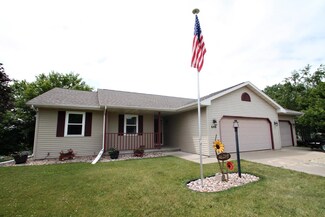 648 Parkside Ave, Baraboo, WI 53913