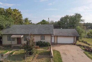 725 W Walnut St, Drumright, OK 74030