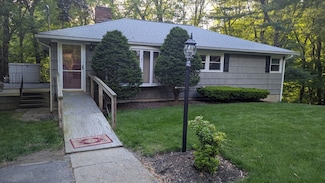 17 Laurel Dr, Millbury, MA 01527