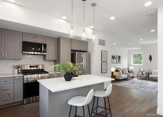 8402 W 52nd Ave, Arvada, CO 80002