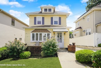 22 Delaware St, Staten Island, NY 10304