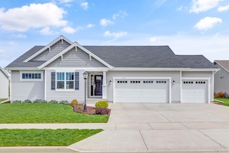 1319 Shoal Ridge Rd, Oconomowoc, WI 53066