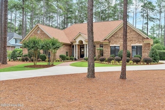 21 Abbottsford Dr, Pinehurst, NC 28374