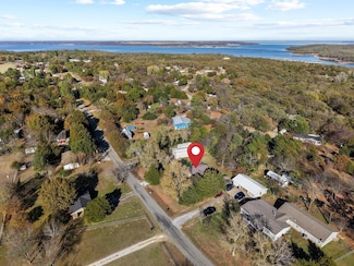 136 Cottonwood Ln, Pottsboro, TX 75076