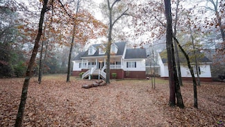 1646 E Wesley Chapel Rd, Byron, GA 31008