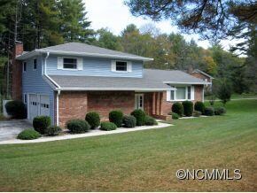 102 E Whisperwood Cir, Hendersonville, NC 28791