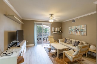6559 Emerald Dunes Dr Unit 201, West Palm Beach, FL 33411