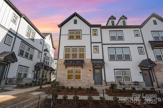 6027 Towering Oaks Dr, Charlotte, NC 28205