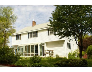 28 Woodbine St, Chelmsford, MA 01824